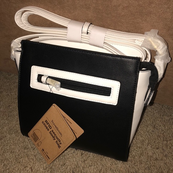 travelsmith crossbody bag